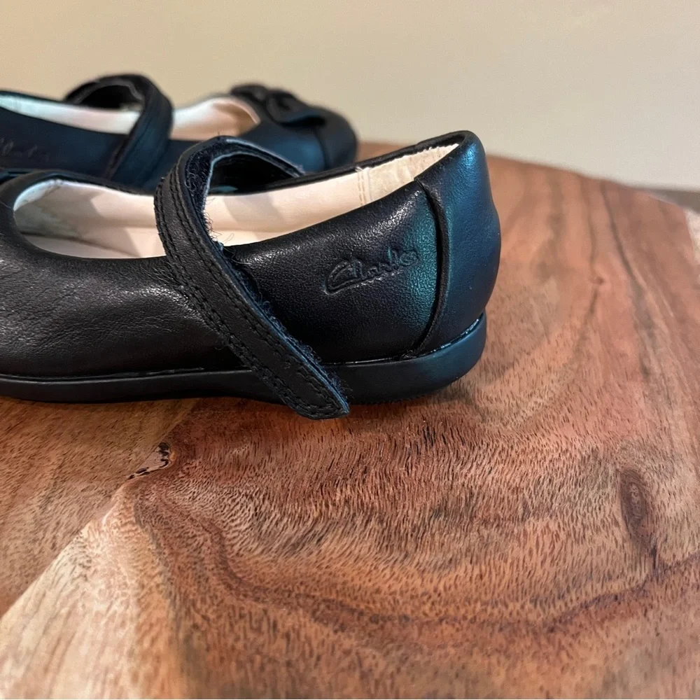 Clark’s Black Leather Mary Jane Bow Shoes Baby Toddler Girl Size 6
